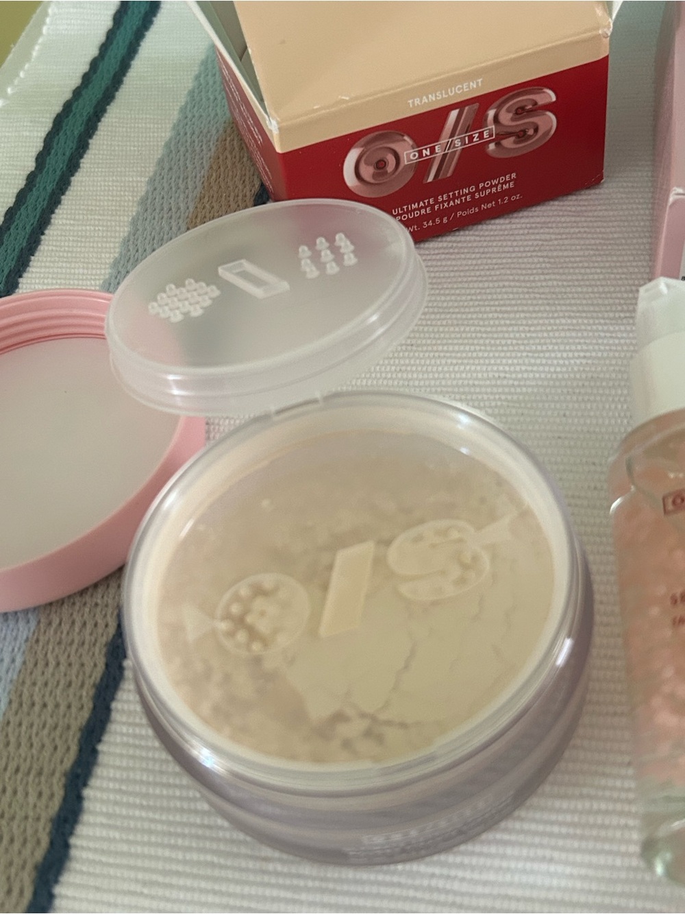 ONE/SIZE Translucent Powder & Primer Set - Picture 4 of 5